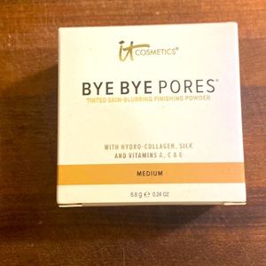 It cosmetics tinted skin blurring finishing powder